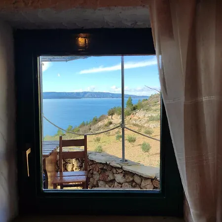 펜션 Robinson Galisnjak With Amazing Sea View & Jacuzzi *